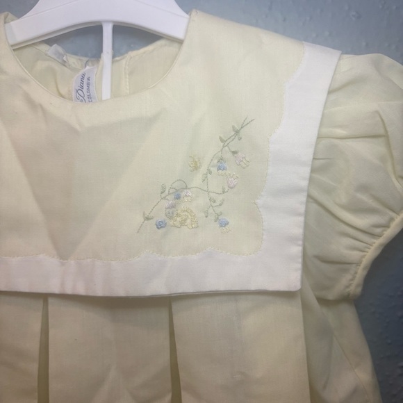 Vintage LITTLE DIANA Baby Girl Yellow dress embroidered pleated size 24M - Picture 2 of 7